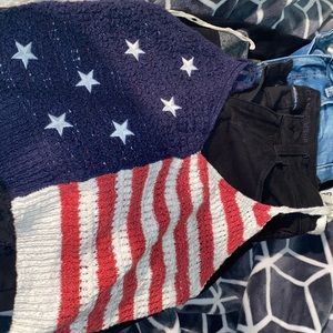 Small AE crop top very cute !